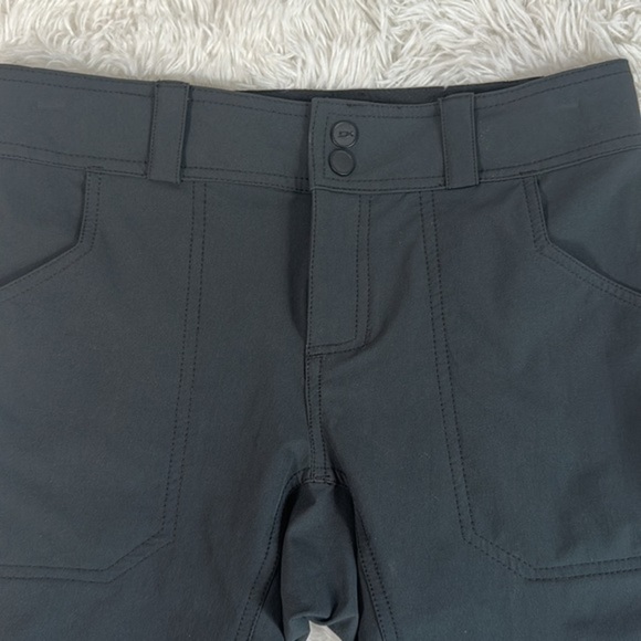 Dakine Black Water Resistant Faye Shorts NWT - Picture 3 of 12